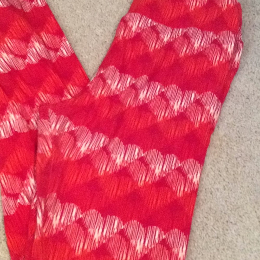 Lularoe Valentine’s Day leggings